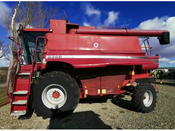 Комбайн Case IH 2388 (1999)
