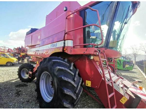 Комбайн Case IH 2388 (1999)