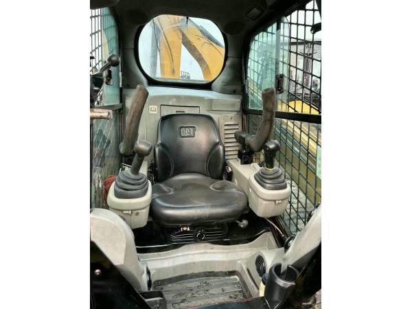 Навантажувач Caterpillar 246C (2019)