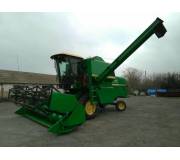 Комбайн John Deere 1065