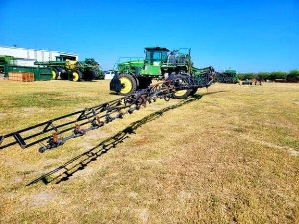 Самоходный опрыскиватель John Deere 4730 (2012)
