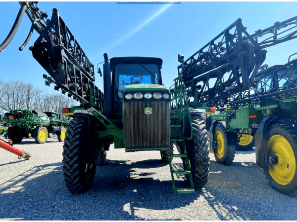 Самоходный опрыскиватель John Deere 4930 (2009)