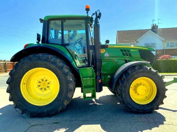 Трактор John Deere 6150M (2013)