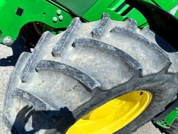 Трактор John Deere 6150M (2013)