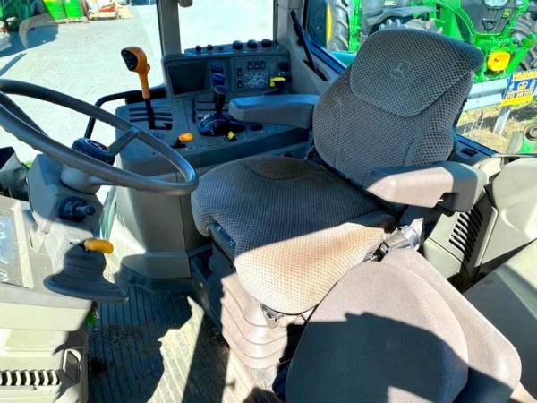 Трактор John Deere 6150M (2013)
