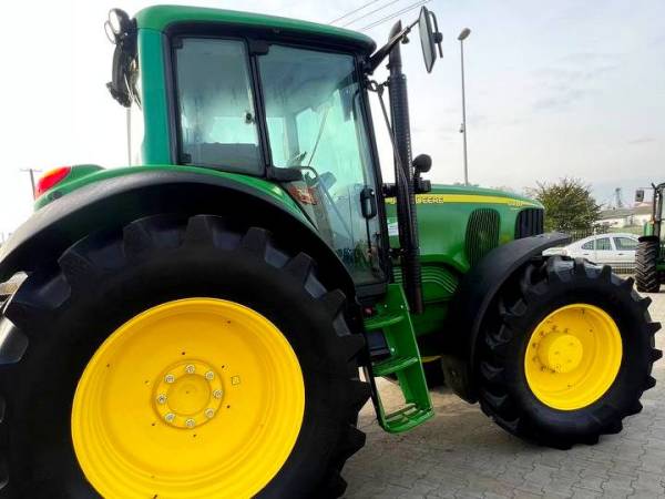 Трактор John Deere 6920 (2002)