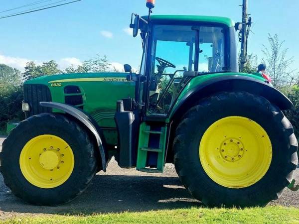 Трактор John Deere 6930 (2010)