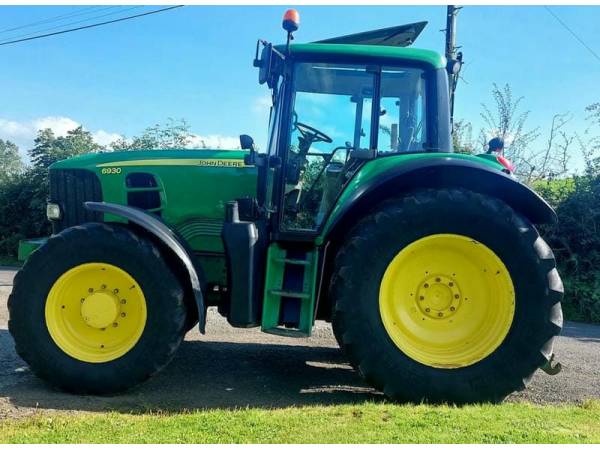 Трактор John Deere 6930 (2010)