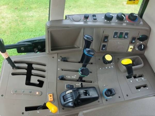 Трактор John Deere 6930 (2010)