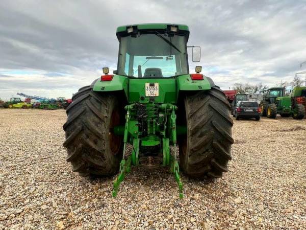 Трактор John Deere 8210 (2001)