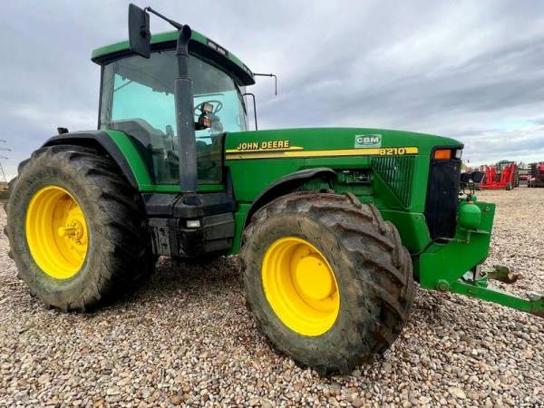 Трактор John Deere 8210 (2001)