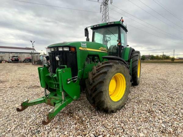 Трактор John Deere 8210 (2001)