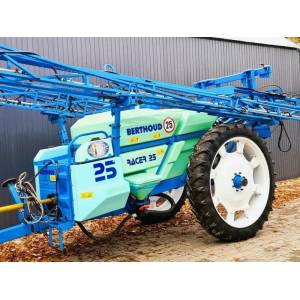 Причіпний обприскувач Berthoud Racer 2500