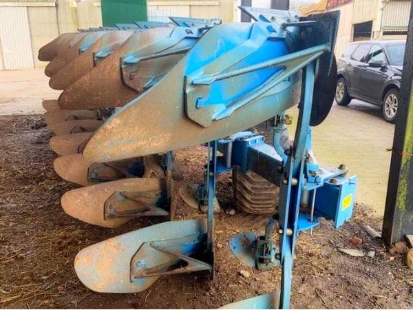 Плуг оборотный Lemken Diamant 11V 8 корпусов (2015)
