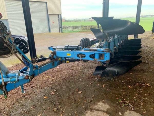 Плуг оборотный Lemken Diamant 11V 8 корпусов (2015)