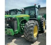 Трактор John Deere 8220