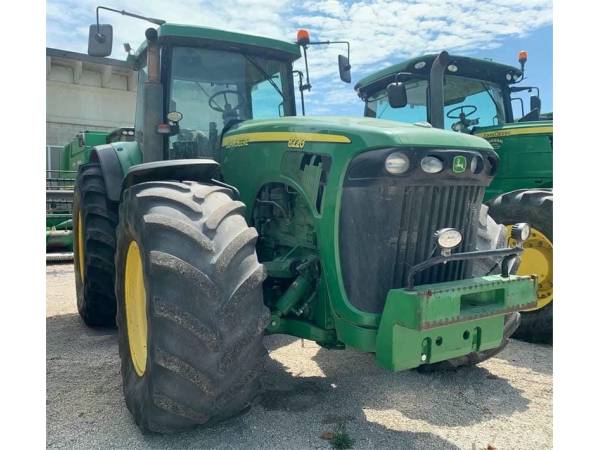Трактор John Deere 8220 (2004)