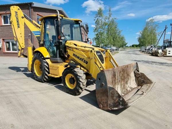 Экскаватор-погрузчик Komatsu WB93S-5E0 (2008)