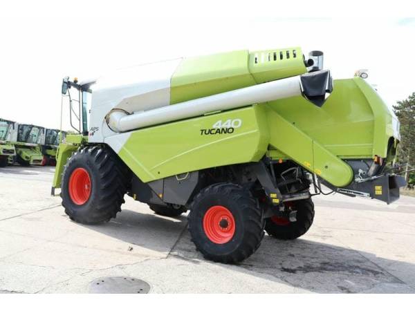 Комбайн Claas Tucano 440 (2013)