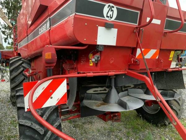 Комбайн Case IH 2388 (2003)