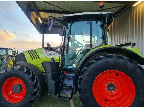 Трактор Claas Axion 620 CIS (2015)