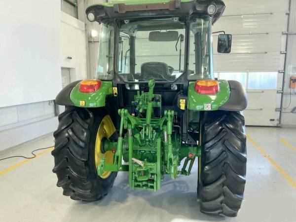 Трактор John Deere 5090M (2011)