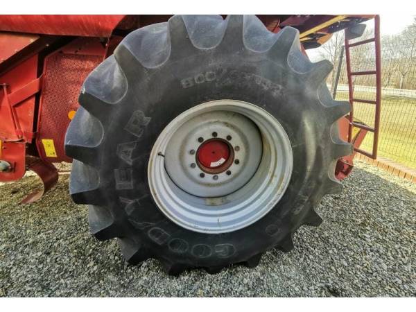 Комбайн Case IH 2388 (1999)