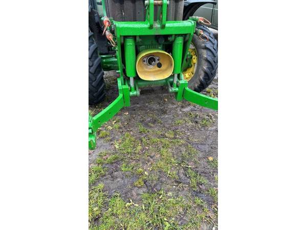 Трактор John Deere 5615F (2006)
