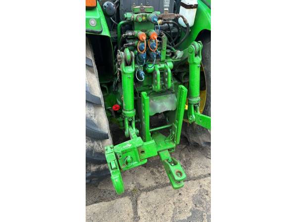 Трактор John Deere 5615F (2006)