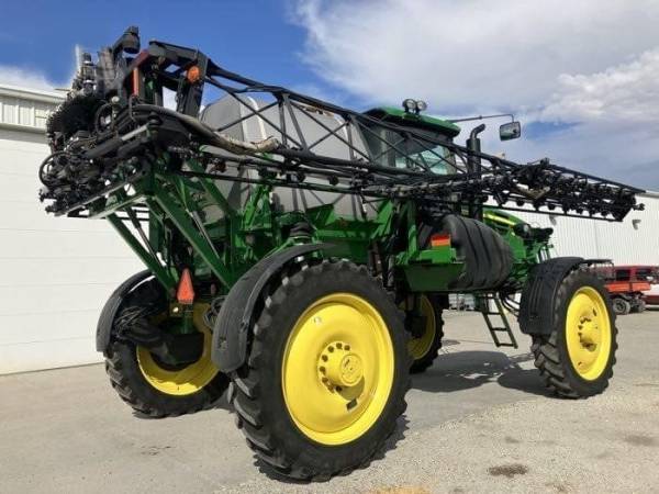Самохідний обприскувач John Deere 4830 (2012)