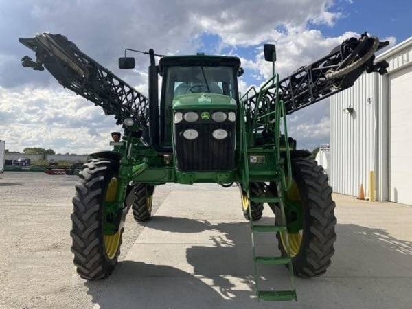 Самохідний обприскувач John Deere 4830 (2012)