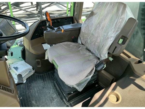 Самохідний обприскувач John Deere 4830 (2007)