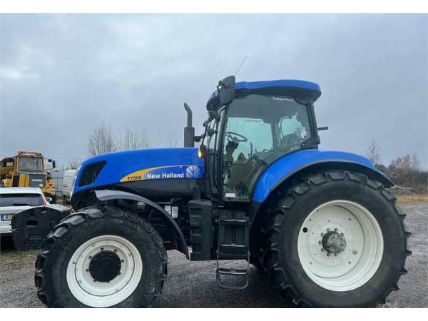 Трактор New Holland T7060 (2008)