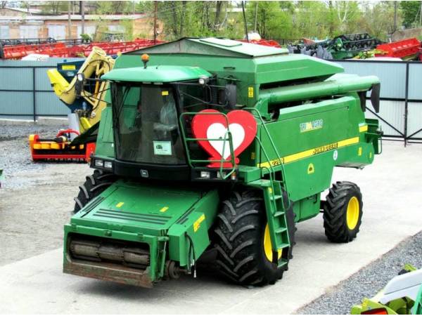 Комбайн John Deere 2264 (2000)