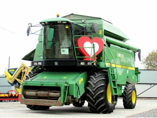 Комбайн John Deere 2264 (2000)