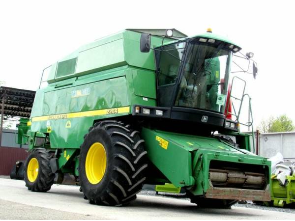 Комбайн John Deere 2264 (2000)