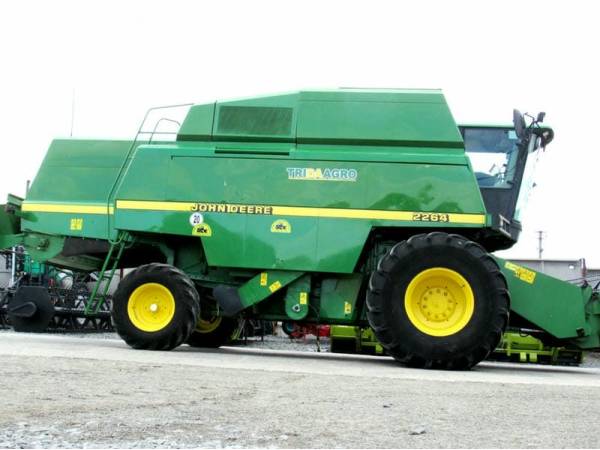 Комбайн John Deere 2264 (2000)