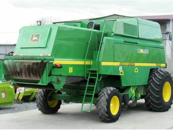 Комбайн John Deere 2264 (2000)