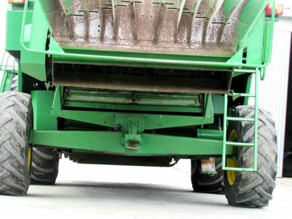 Комбайн John Deere 2264 (2000)