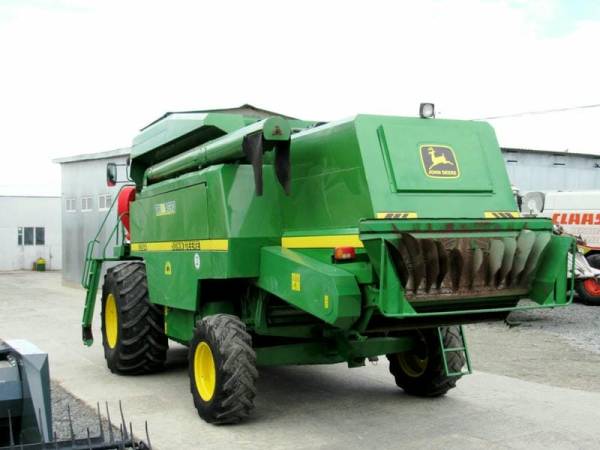 Комбайн John Deere 2264 (2000)