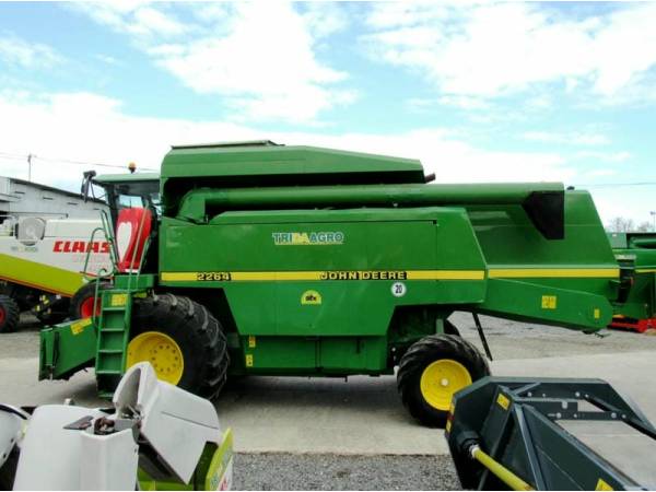 Комбайн John Deere 2264 (2000)