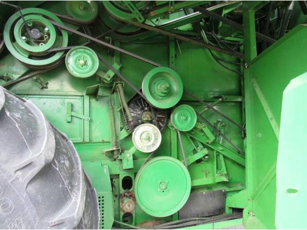 Комбайн John Deere 2264 (2000)