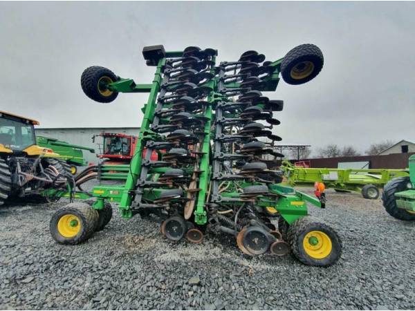 Сівалка пневматична John Deere 1890 (2013)