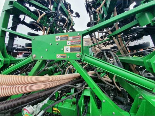Сівалка пневматична John Deere 1890 (2013)