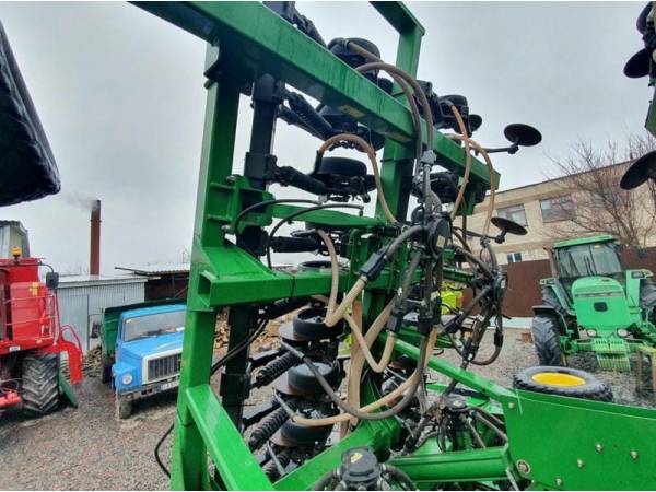 Сівалка пневматична John Deere 1890 (2013)