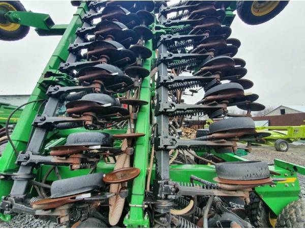 Сівалка пневматична John Deere 1890 (2013)