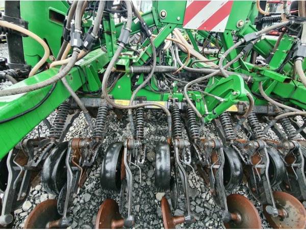 Сівалка пневматична John Deere 1890 (2013)
