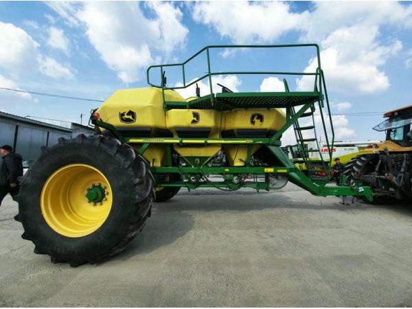 Сівалка пневматична John Deere 1890 (2013)