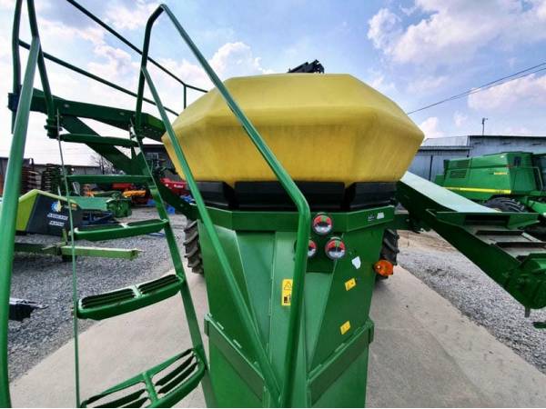Сівалка пневматична John Deere 1890 (2013)