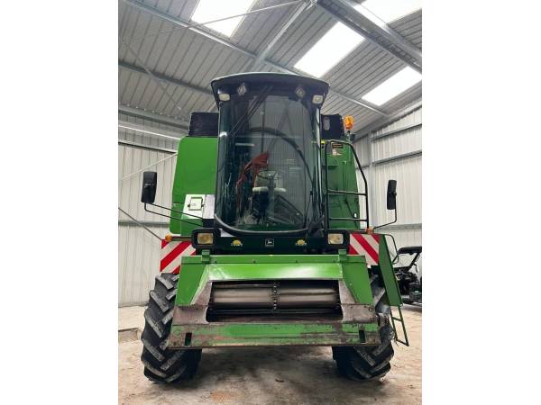 Комбайн John Deere 1177 (1990)